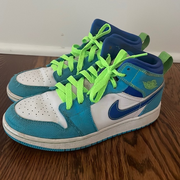 Jordan 1 Mid SE GS - Sprite Blue - Big Kids Size 4Y